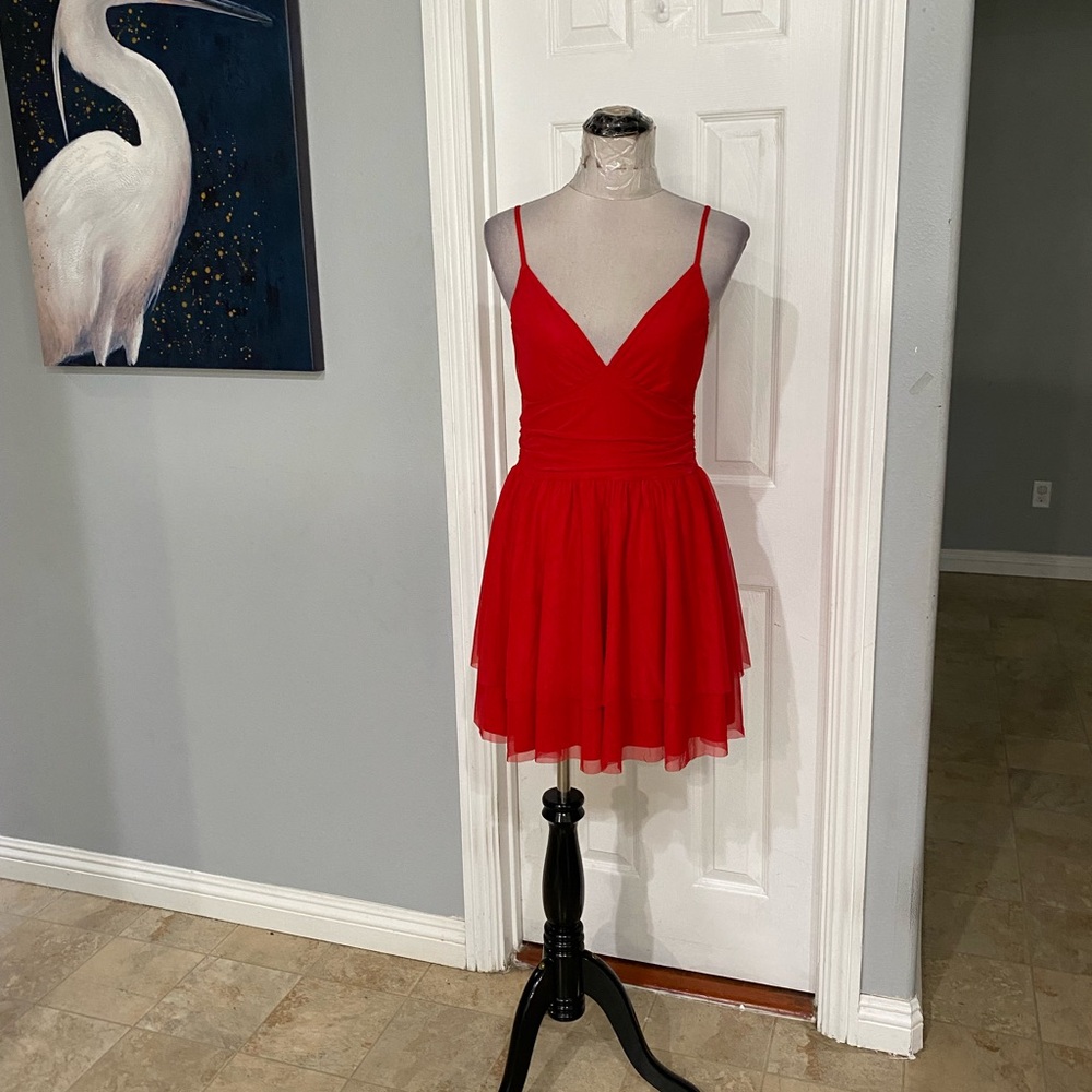 New Women Medium red tulle short homecoming dress featuring spaghetti straps